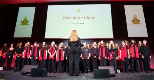 TD House Singing 2025 113.jpg