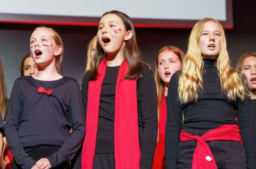 TD House Singing 2025 118.jpg