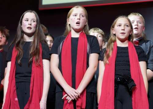 TD House Singing 2025 119.jpg