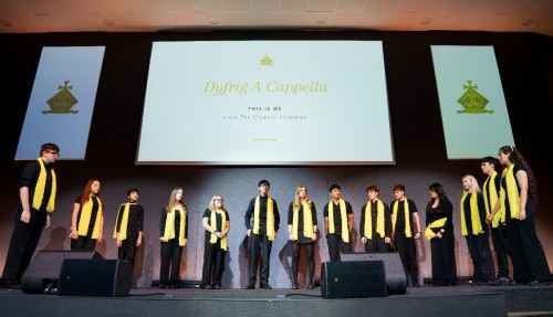 TD House Singing 2025 122.jpg