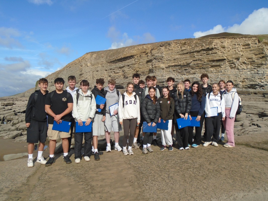 Year 12 Geographers Explore the Glamorgan Coast